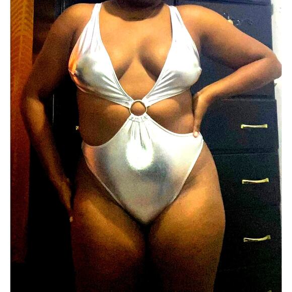New Large Silver Metallic Monokini One Piece Swimsuit Beach Cutout Rave Fest - Picture 3 of 6